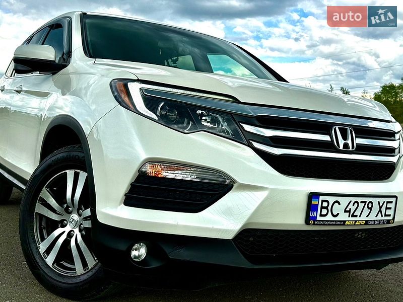 Позашляховик / Кросовер Honda Pilot 2017 в Трускавці
