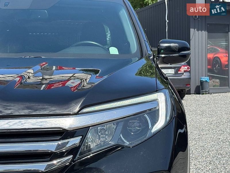 Внедорожник / Кроссовер Honda Pilot 2017 в Днепре