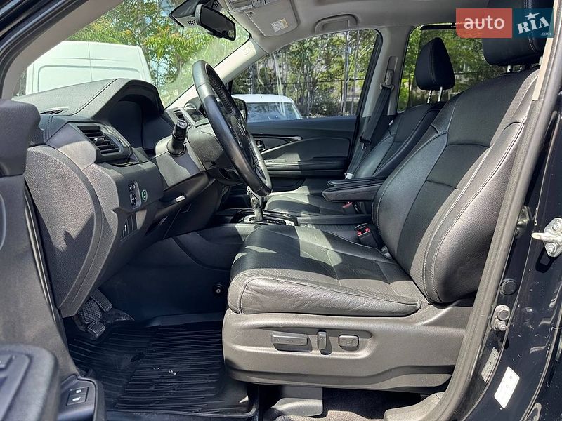 Внедорожник / Кроссовер Honda Pilot 2017 в Днепре