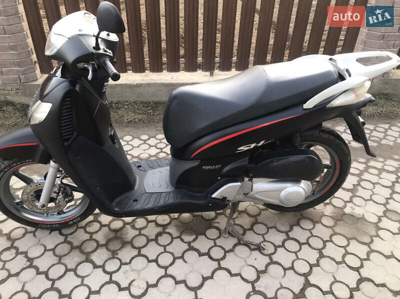 Скутер Honda SH 125 2009 в Делятине
