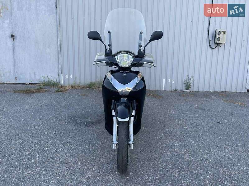 Макси-скутер Honda SH 125 2015 в Днепре