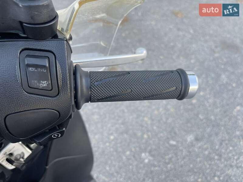 Макси-скутер Honda SH 125 2015 в Днепре