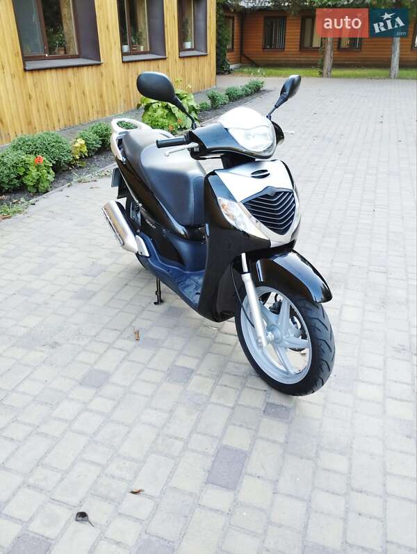 Вантажні моторолери, мотоцикли, скутери, мопеди Honda SH 125 2009 в Глобиному