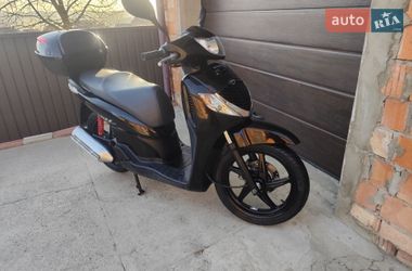 Вантажні моторолери, мотоцикли, скутери, мопеди Honda SH 125 2009 в Чернівцях