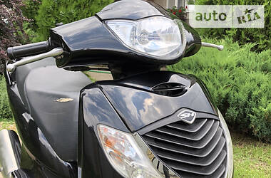 Макси-скутер Honda SH 150 2007 в 