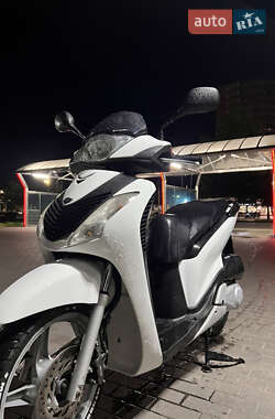 Макси-скутер Honda SH 150 2012 в 