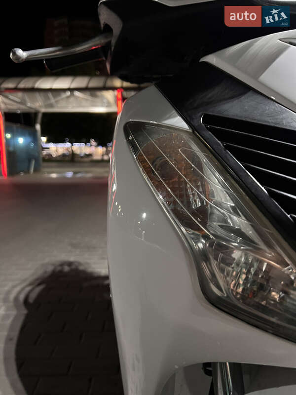 Макси-скутер Honda SH 150 2012 в Белой Церкви