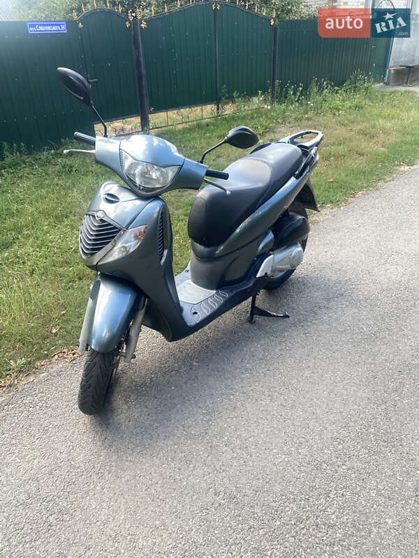Скутер Honda SH 150 2012 в Лохвиці