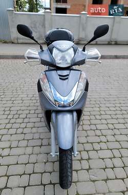 Макси-скутер Honda SH 300i 2013 в 