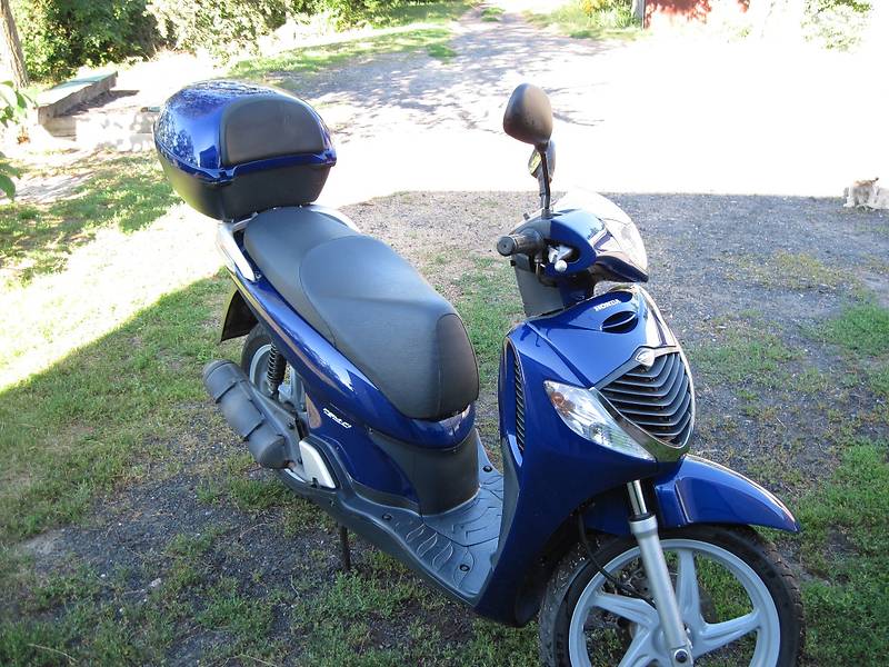 Макси-скутер Honda SH 50 2008 в Чернигове
