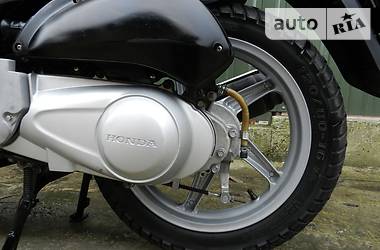 Макси-скутер Honda SH 50 2009 в Ровно