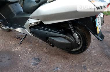 Макси-скутер Honda Silver Wing 400 2005 в Нововолынске