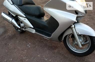 Макси-скутер Honda Silver Wing 400 2005 в Нововолынске