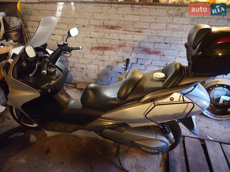Скутер Honda Silver Wing 400 2002 в Запоріжжі