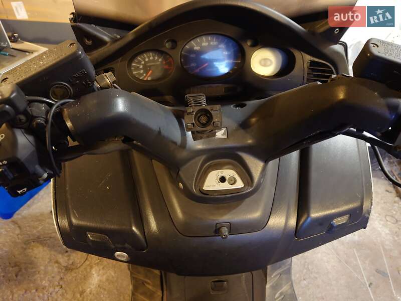 Скутер Honda Silver Wing 400 2002 в Запоріжжі