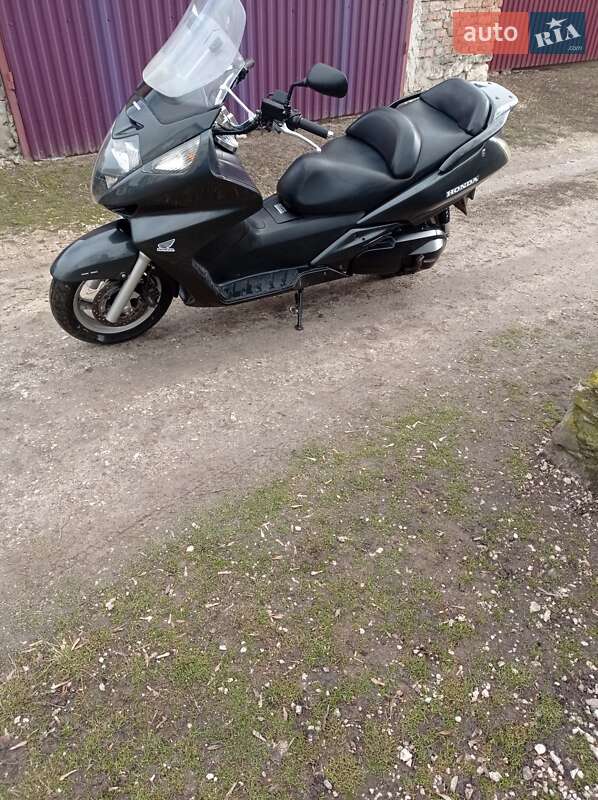 Макси-скутер Honda Silver Wing 600 2001 в Тернополе