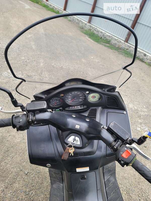 Максі-скутер Honda Silver Wing 600 2002 в Гайвороні