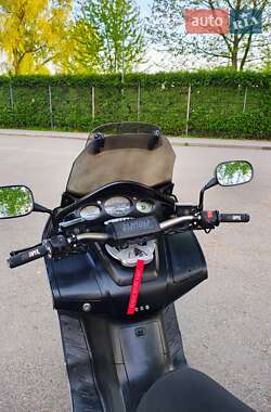 Макси-скутер Honda Silver Wing 600 2001 в 
