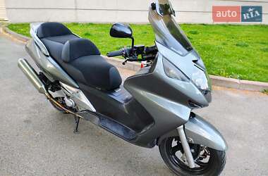 Макси-скутер Honda Silver Wing 600 2001 в 