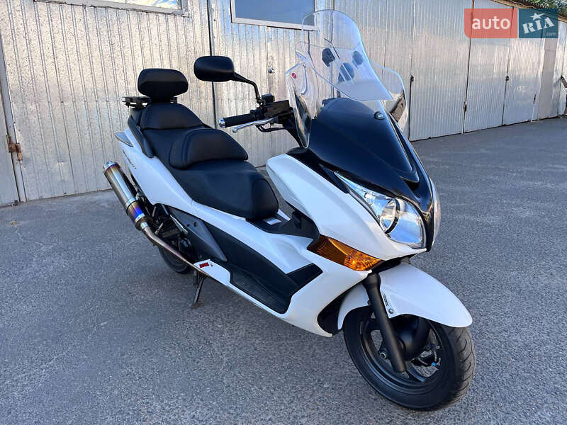 Вантажні моторолери, мотоцикли, скутери, мопеди Honda Silver Wing 600 2011 в 