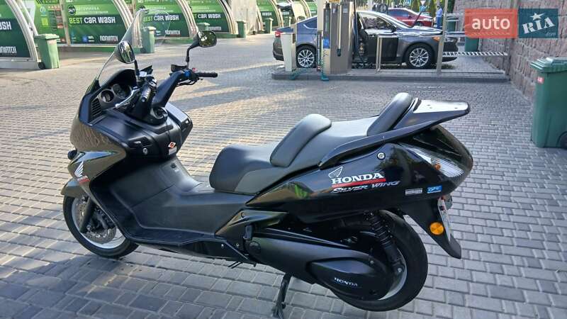 Макси-скутер Honda Silver Wing 600 2008 в Кропивницком