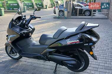 Макси-скутер Honda Silver Wing 600 2008 в 