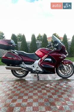Мотоцикл Круизер Honda ST 1300 Pan European 2004 в 