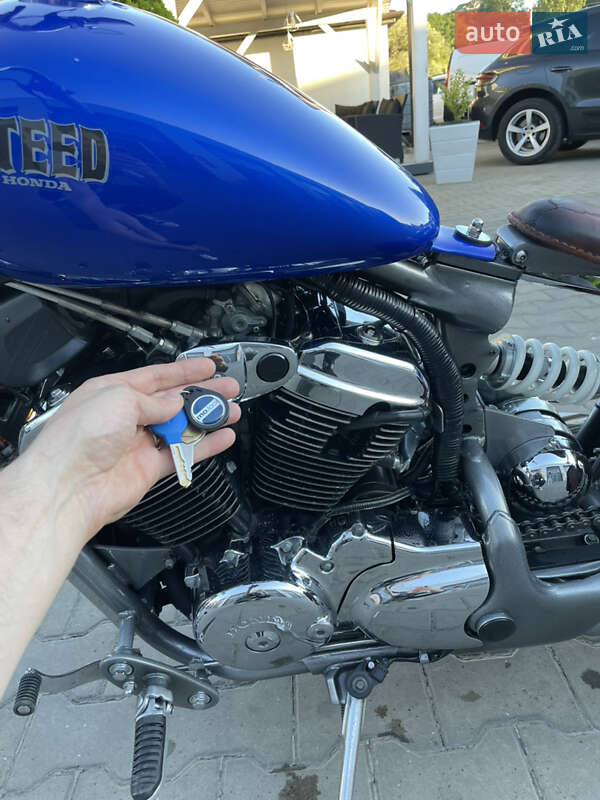 Боббер Honda Steed 400 VLX 2001 в Черновцах