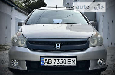 Минивэн Honda Stream 2004 в 