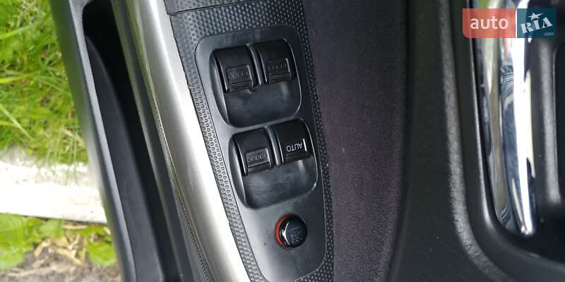 Минивэн Honda Stream 2003 в Косове