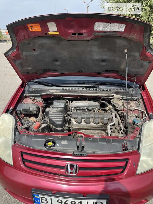 Минивэн Honda Stream 2001 в Полтаве