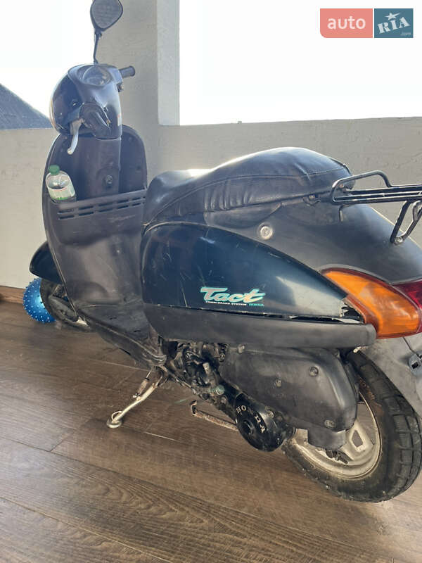 Honda Tact AF-51 2000 Honda Tact AF-51 2000