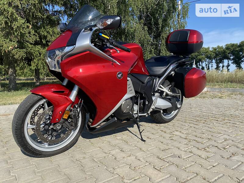 Мотоцикл Спорт-туризм Honda VFR 1200F 2012 в Сумах