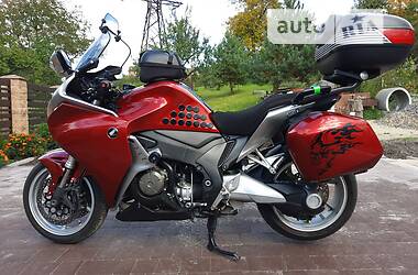 Мотоцикл Спорт-туризм Honda VFR 1200F 2010 в Львові