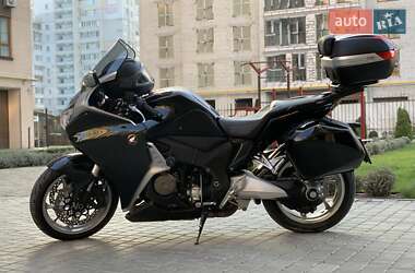 Мотоцикл Спорт-туризм Honda VFR 1200F 2014 в Черкассах