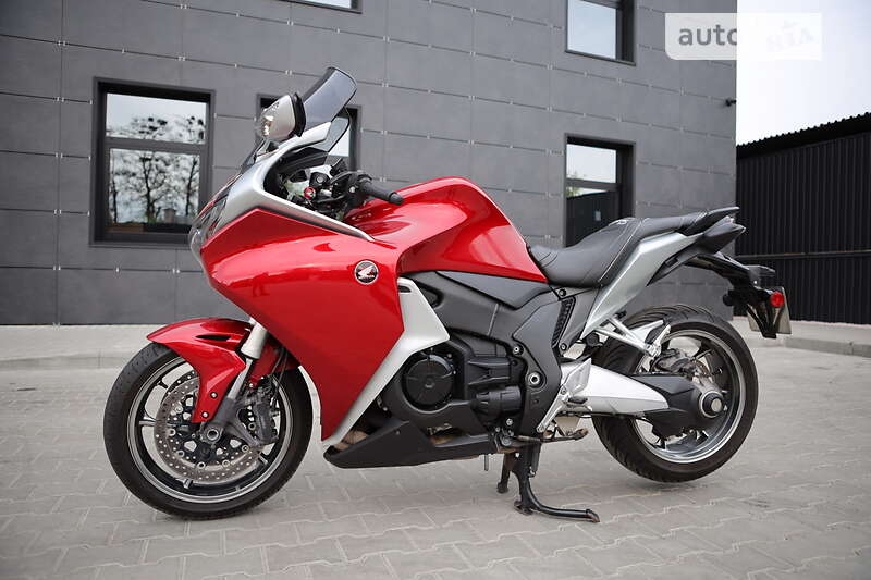 Мотоцикл Спорт-туризм Honda VFR 1200F 2010 в Киеве