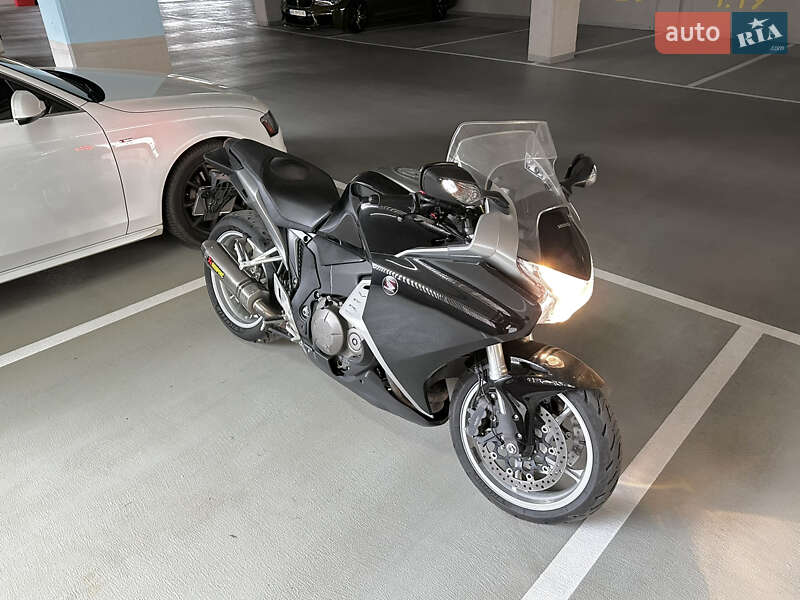 Мотоцикл Спорт-туризм Honda VFR 1200F 2012 в Дніпрі