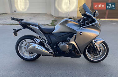 Мотоцикл Спорт-туризм Honda VFR 1200F 2010 в Одессе