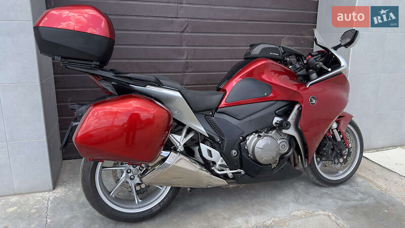 Мотоцикл Спорт-туризм Honda VFR 1200F 2011 в Одесі