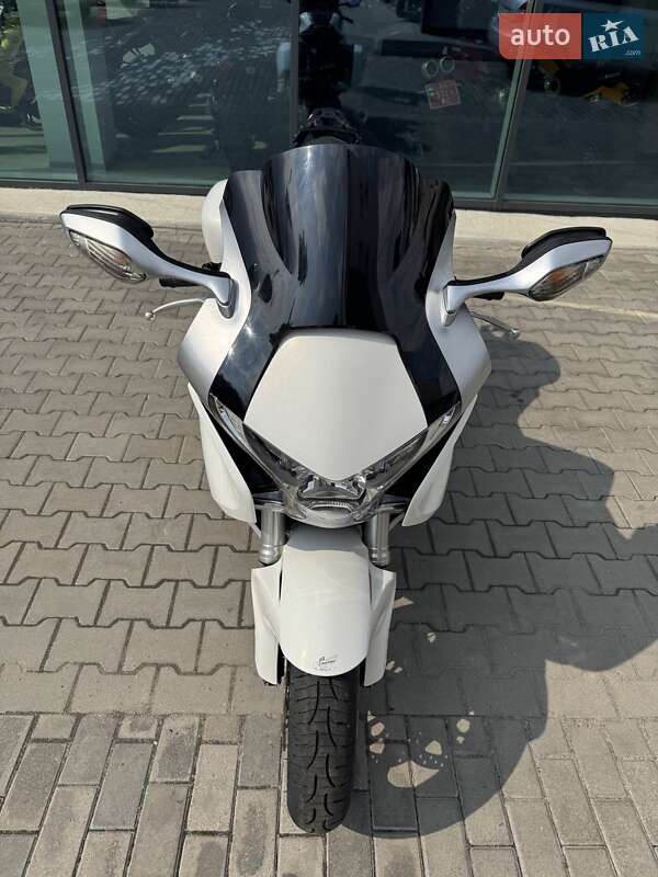 Мотоцикл Спорт-туризм Honda VFR 1200F 2010 в Ровно