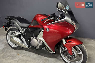 Мотоцикл Спорт-туризм Honda VFR 1200F 2010 в 