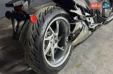 Мотоцикл Спорт-туризм Honda VFR 1200F 2010 в 