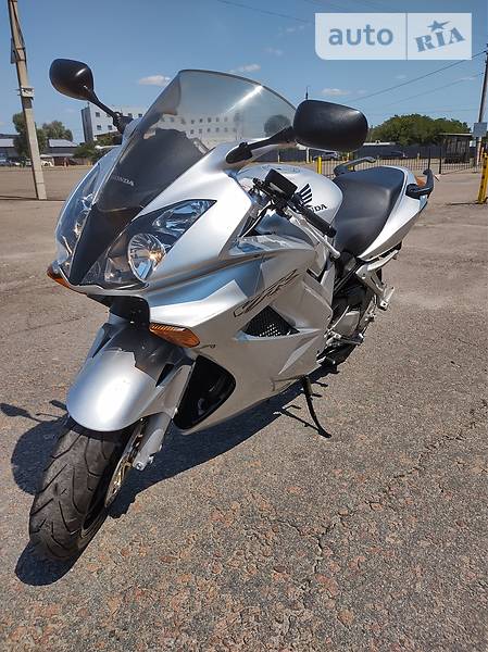 Мотоцикл Спорт-туризм Honda VFR 800 2003 в Киеве