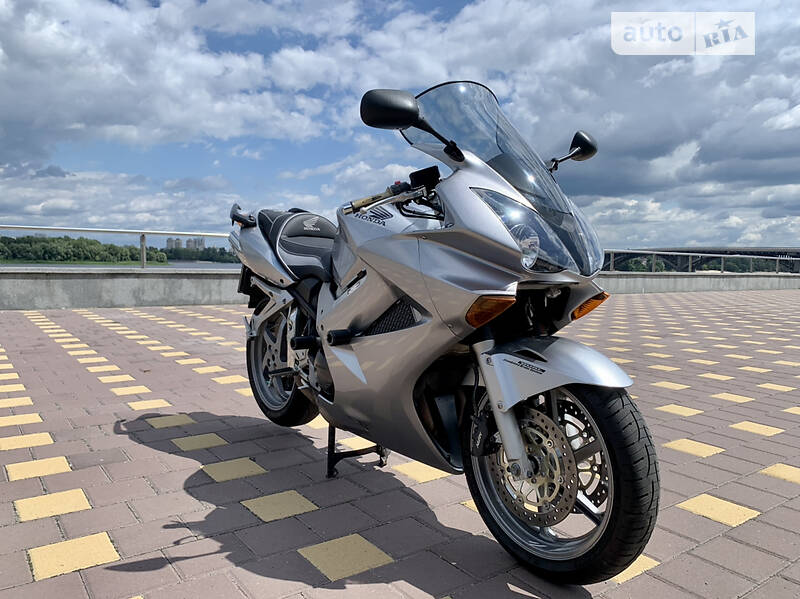 Мотоцикл Спорт-туризм Honda VFR 800 2005 в Киеве