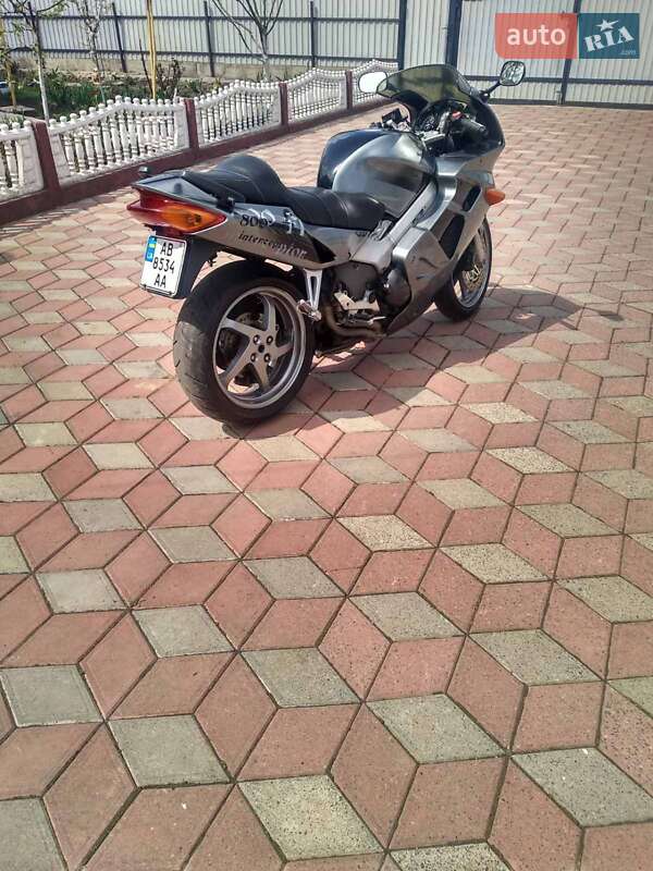 Мотоцикл Спорт-туризм Honda VFR 800 2001 в Звенигородці фото 2 Мотоцикл Спорт-туризм Honda VFR 800 2001 в Звенигородці