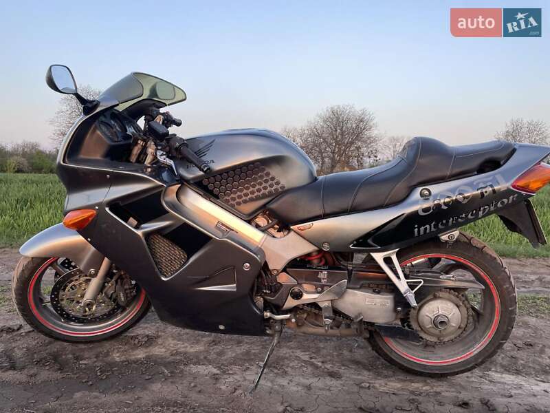 Мотоцикл Спорт-туризм Honda VFR 800 2001 в Звенигородці фото 10 Мотоцикл Спорт-туризм Honda VFR 800 2001 в Звенигородці