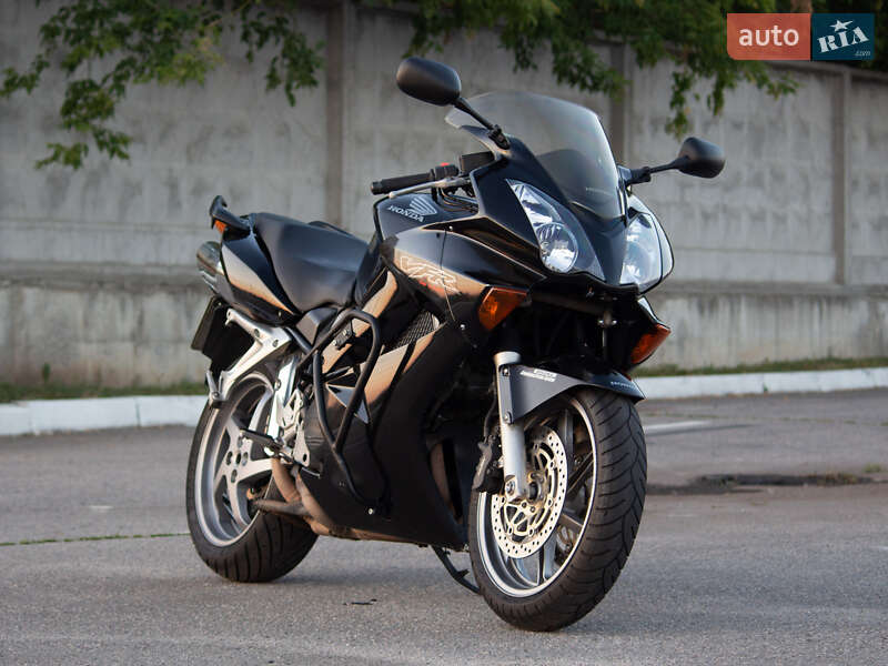 Мотоцикл Спорт-туризм Honda VFR 800 2003 в Харкові