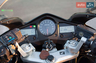 Мотоцикл Спорт-туризм Honda VFR 800 2003 в  фото 6 Мотоцикл Спорт-туризм Honda VFR 800 2003 в