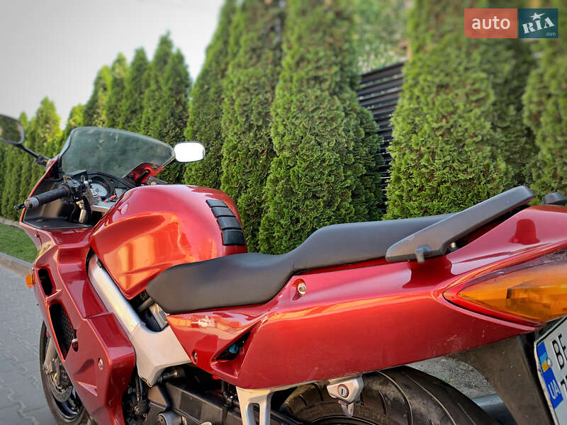 Мотоцикл Спорт-туризм Honda VFR 800F Interceptor 1999 в Львові