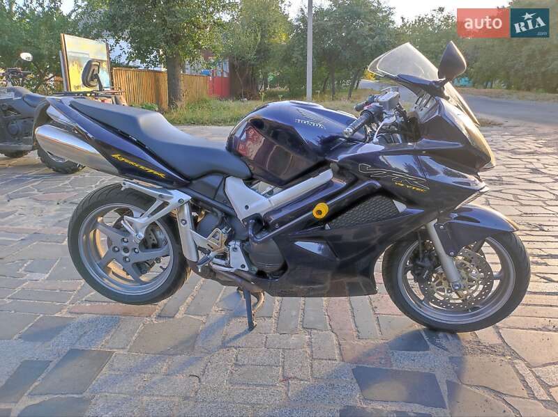 Мотоцикл Спорт-туризм Honda VFR 800F Interceptor 2007 в Звенигородке фото 4 Мотоцикл Спорт-туризм Honda VFR 800F Interceptor 2007 в Звенигородке
